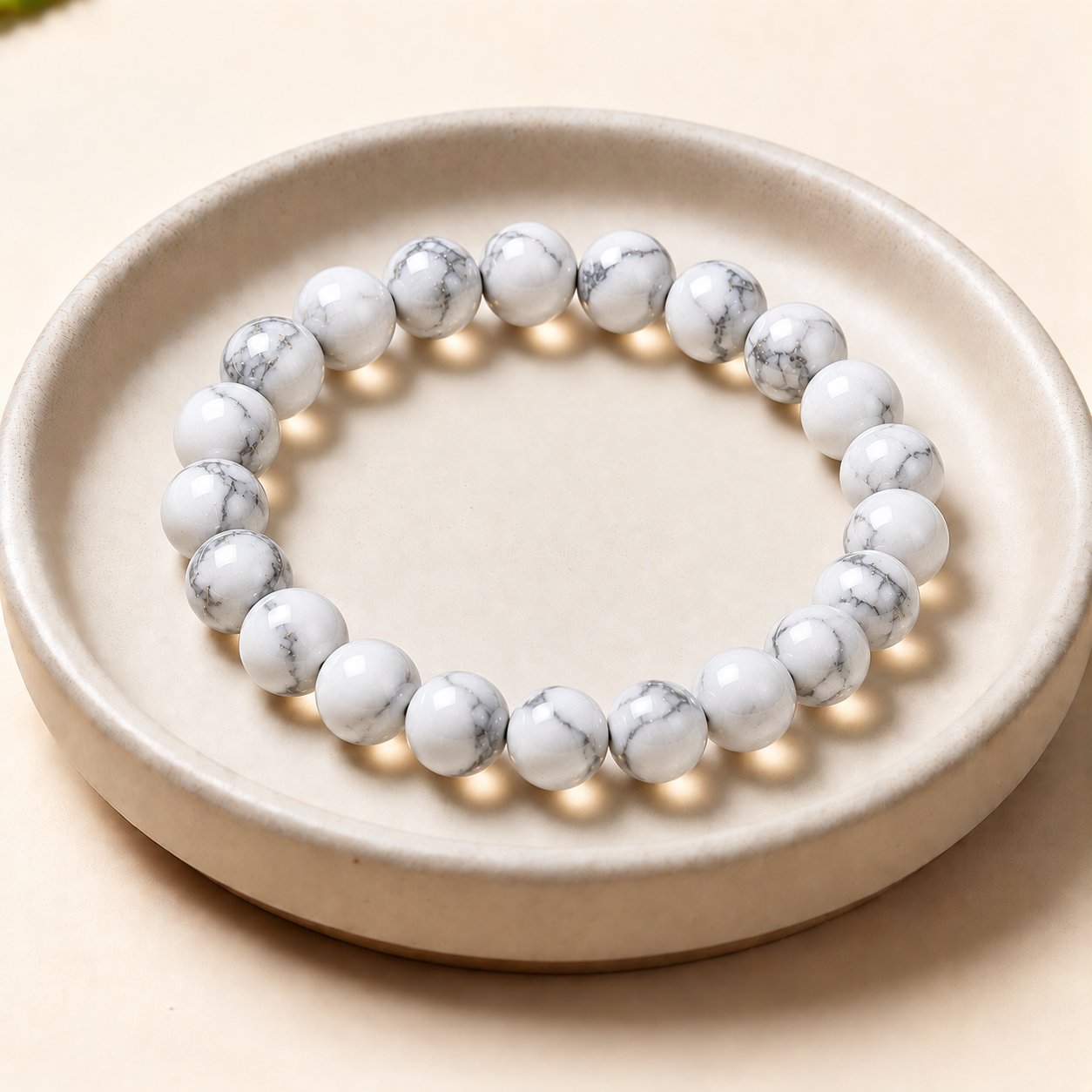 Howlite Bracelet in Ceramic Dish